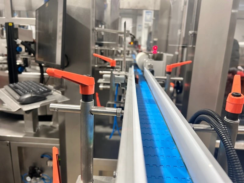 400ml Body Lotion Flat Bottle Labeling Machine