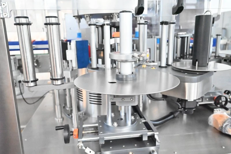 500ml Cleaning Liquid Bottle Labeling Machine